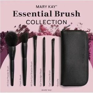 Mary Kay Essential Brush Collection set